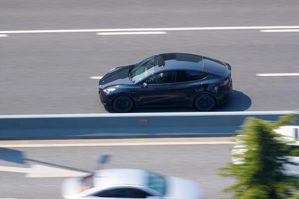 华鼎之家（北京）汽车租赁有限公司