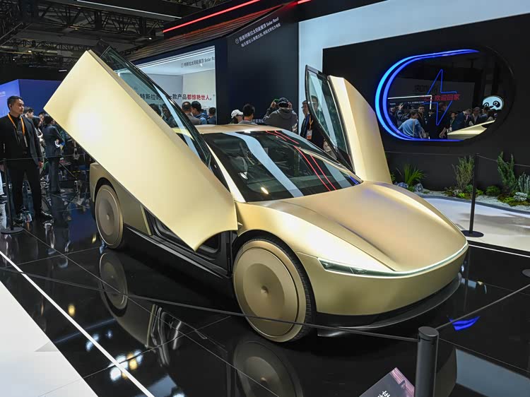 Model S/X停产 机器人/AI5芯片计划曝光 特斯拉发布2025年财报