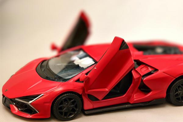 花7.5万租牌买凯迪拉克，却因标主欠债被法院拖走！法官判决：车辆归登记车主